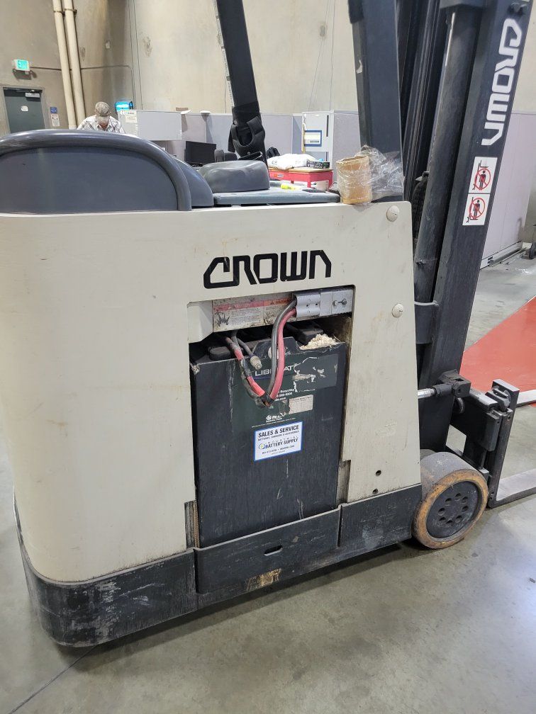 Crown Liberator Electric Forklift - Used Industrial Forklift