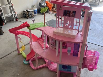 Barbie dream house
