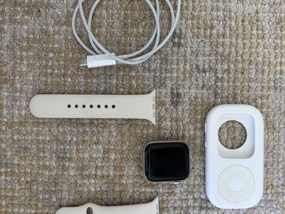 Apple Watch SE 3 Cellular 44mm + tinyPod Case