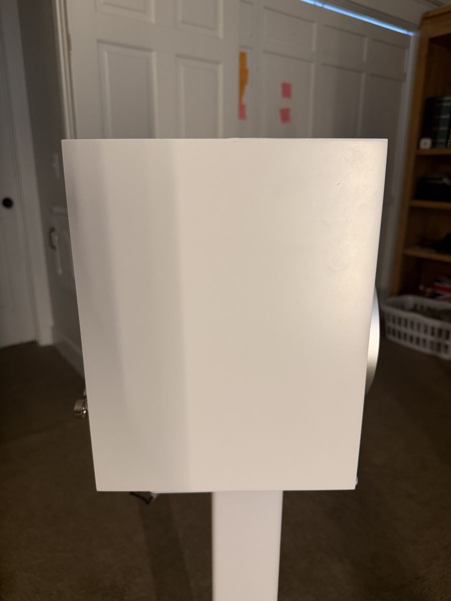 Main image 6