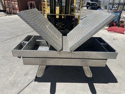 Premium WEATHER GUARD Aluminum Gull-Wing Truck Tool Box – Serial #880268