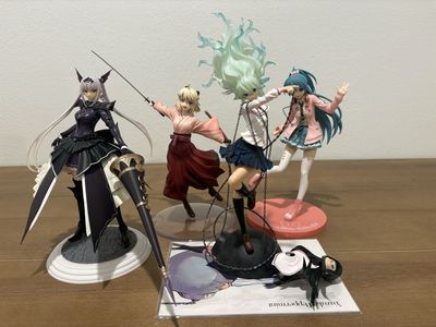 Loose Anime Figures