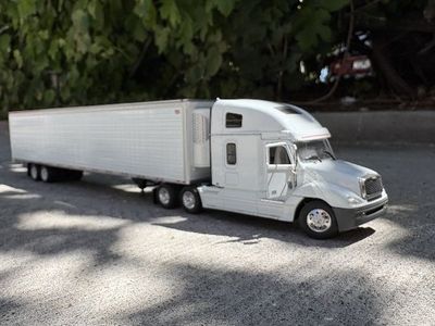 Heavy Duty Diecast 14" Truck