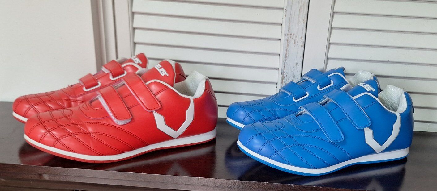 Rare pair of Mens Utah/BYU Velks Hook&Loop Sz 10