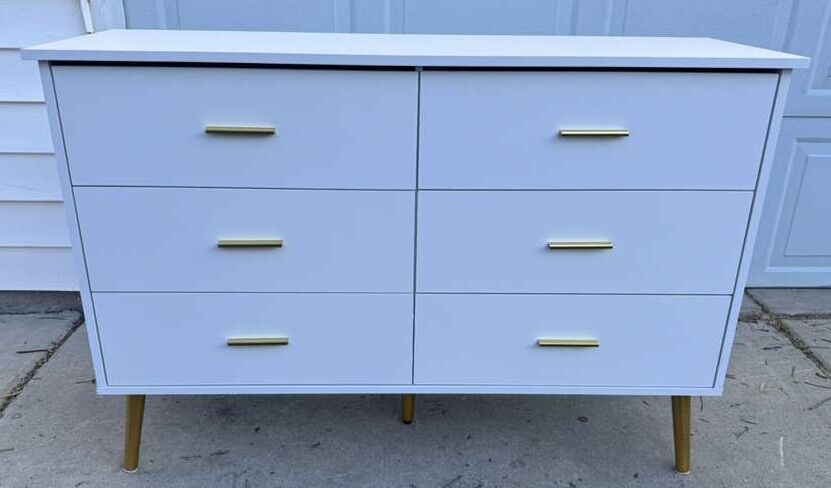 Darling Dresser