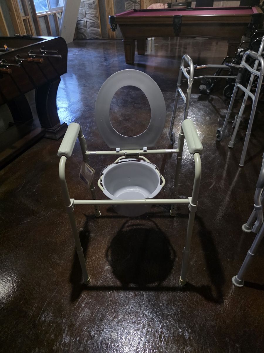 Potable toilet