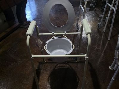 Potable toilet