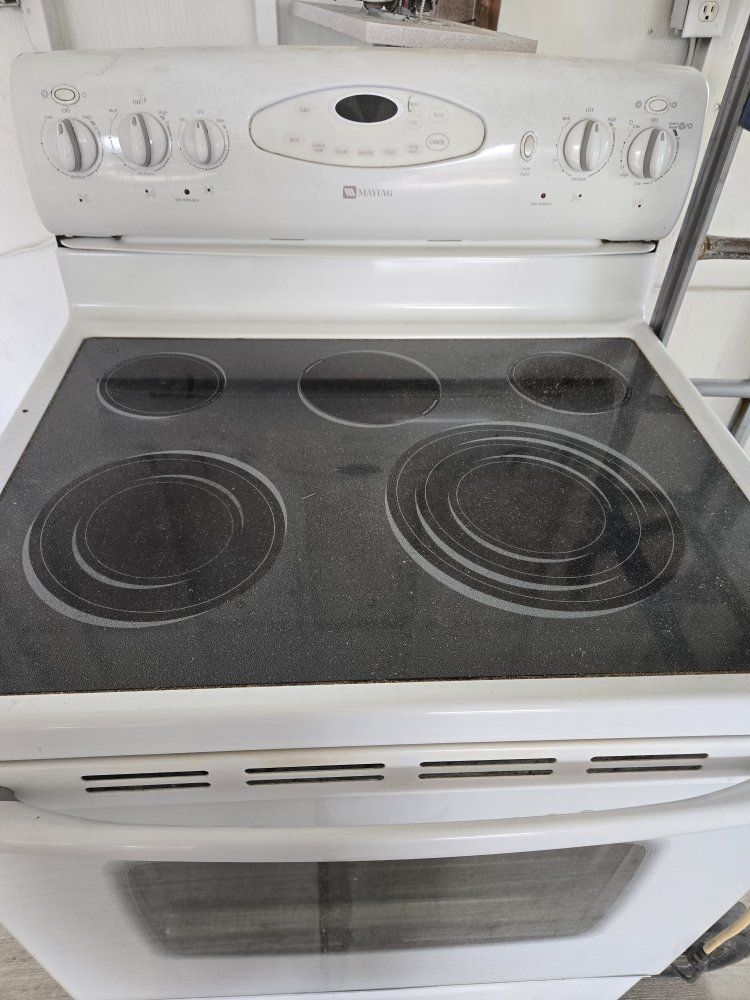 Maytag Electric Range Oven White with Glass Cooktop, Freestanding
