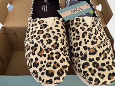 TOMS Alpargata Women's 6 Leopard Canvas Slip-On