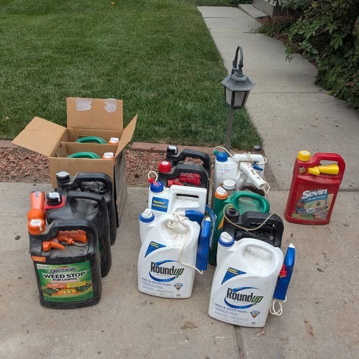 15 jugs Roundup weed sod grass killer insecticide