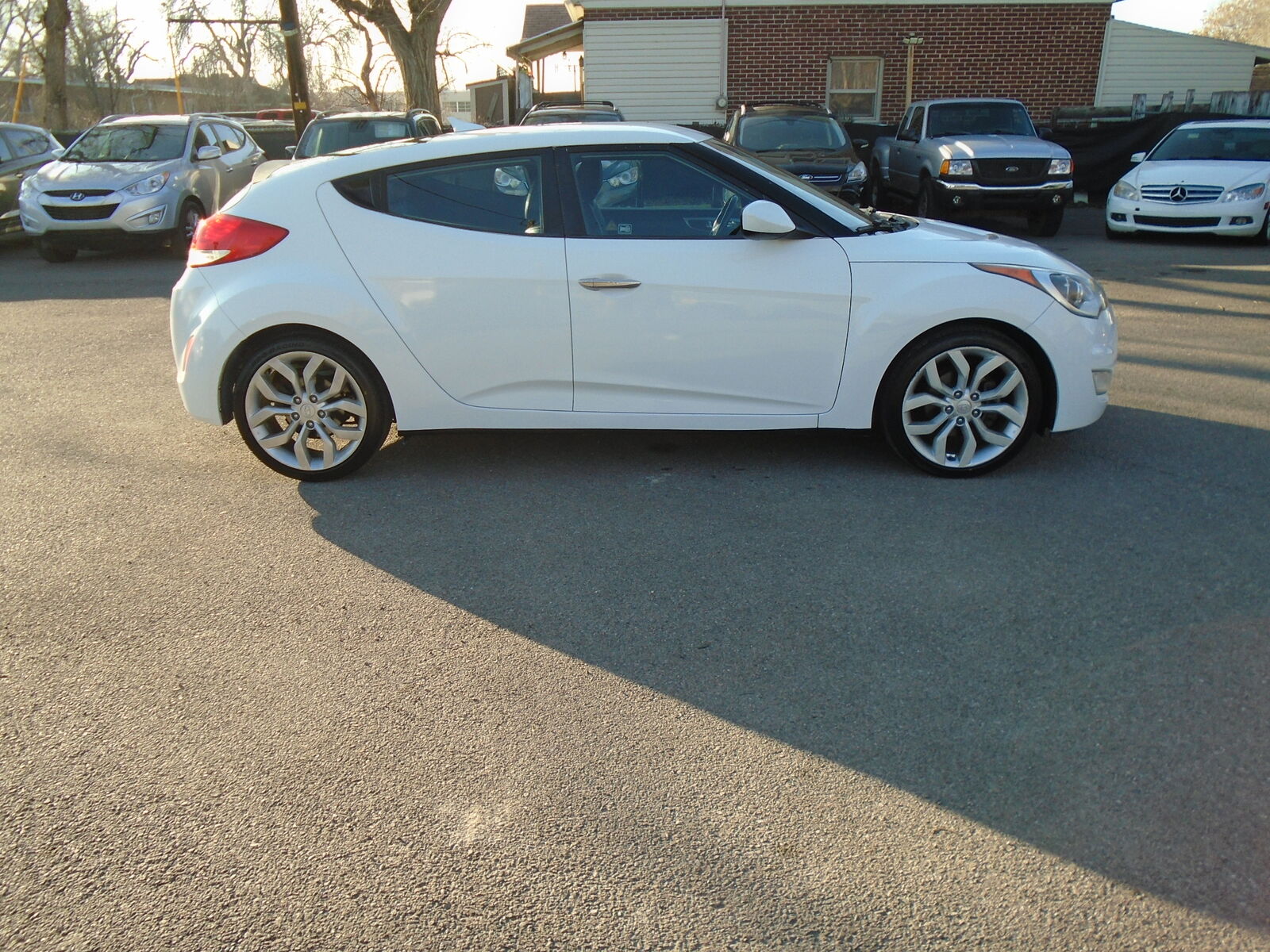 2014 Hyundai Veloster Base