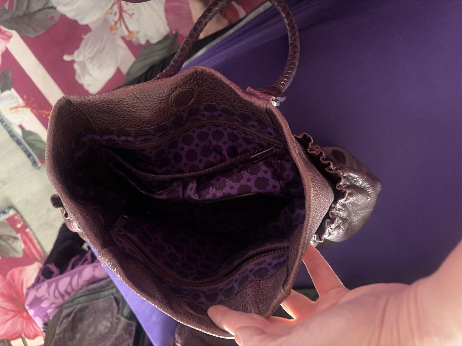 Main image 3