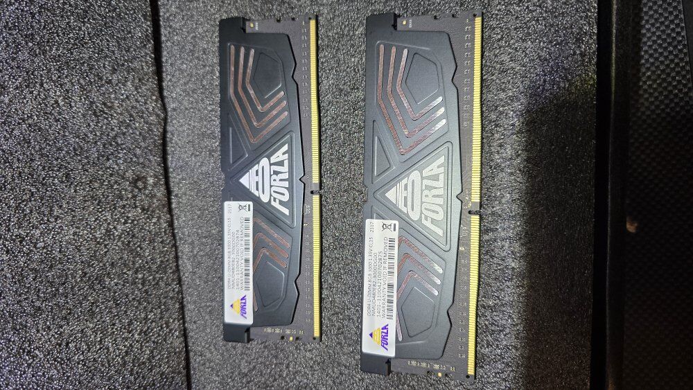 Neo Forza DDR4 8gb x2 RAM
