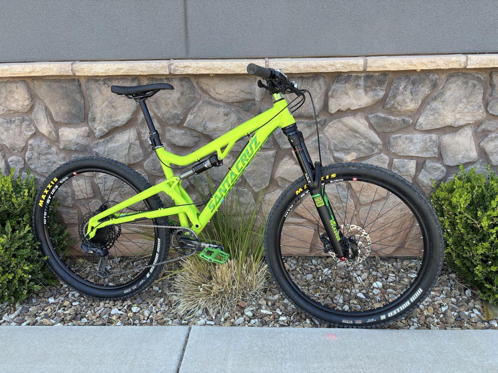 Santa Cruz Heckler 27.5  size medium  classic 2015
