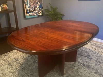 Dining Table & Chairs
