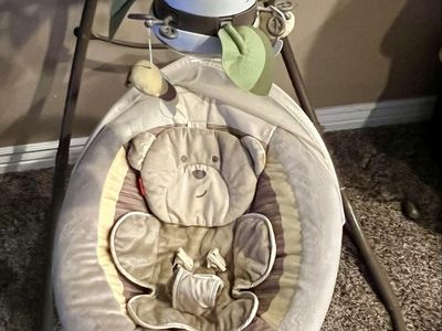 Fisher-Price Smart Connect Deluxe Cradle 'n Swing Baby Infant Seat, Bear Plush, Music & Lights