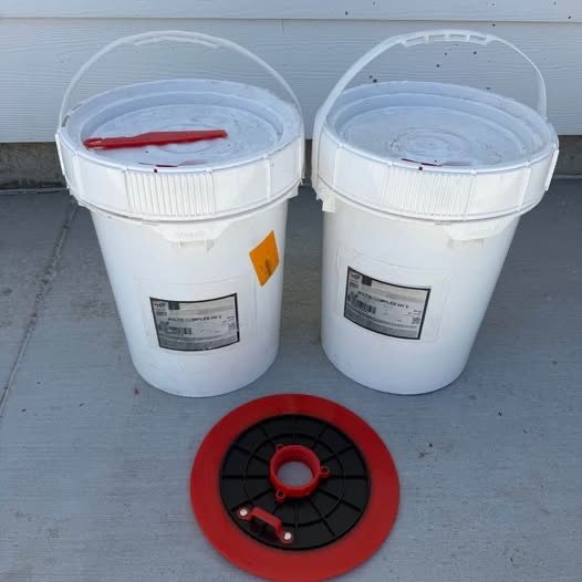 5 gal of Grease