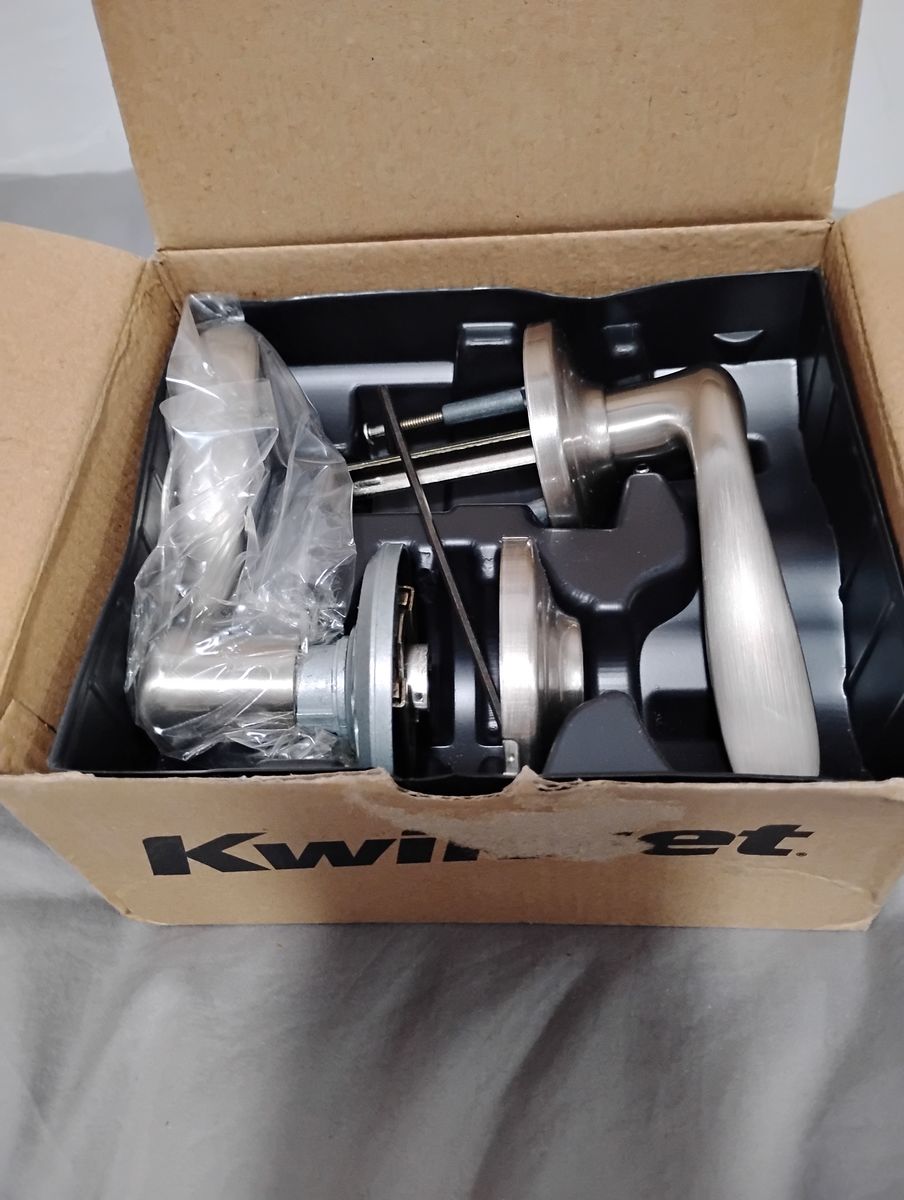 Kwikset Tustin satin nickel door knobs