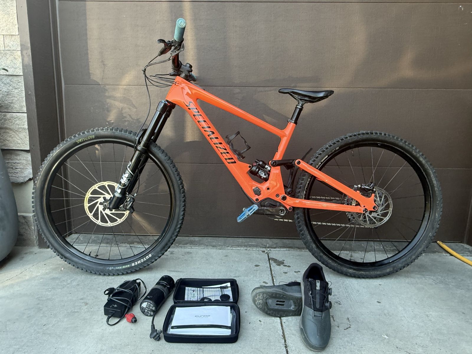 2022 Specialized Kenevo Turbo SL pedal assist with battery extender - excellent condition! Size S4