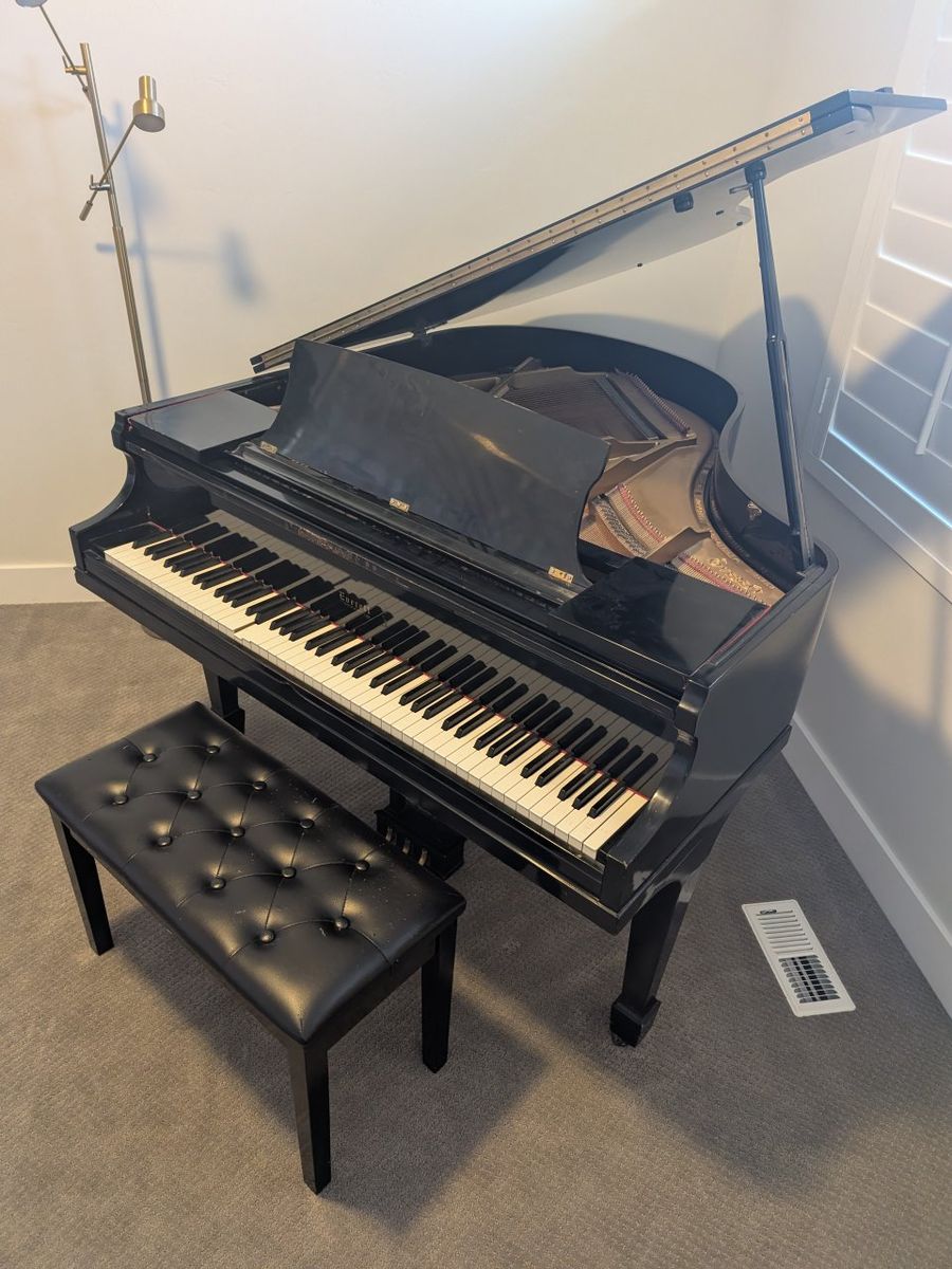 Vintage 1920's Everett Baby Grand Piano