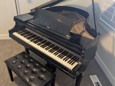 Vintage 1920's Everett Baby Grand Piano