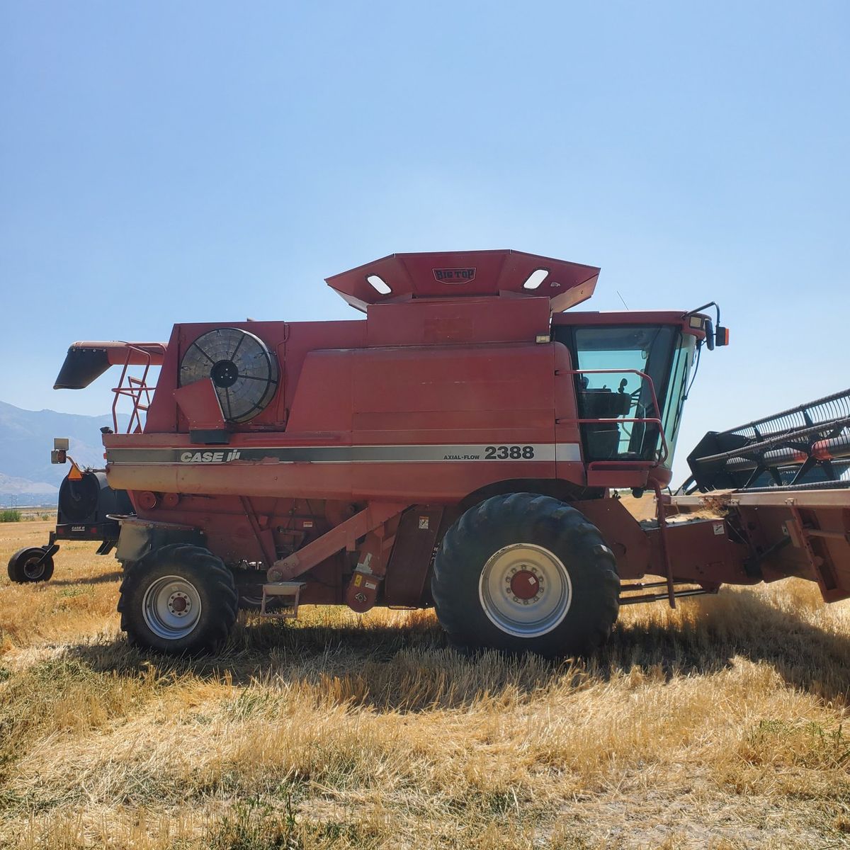 2003 case ih 2388 combine
