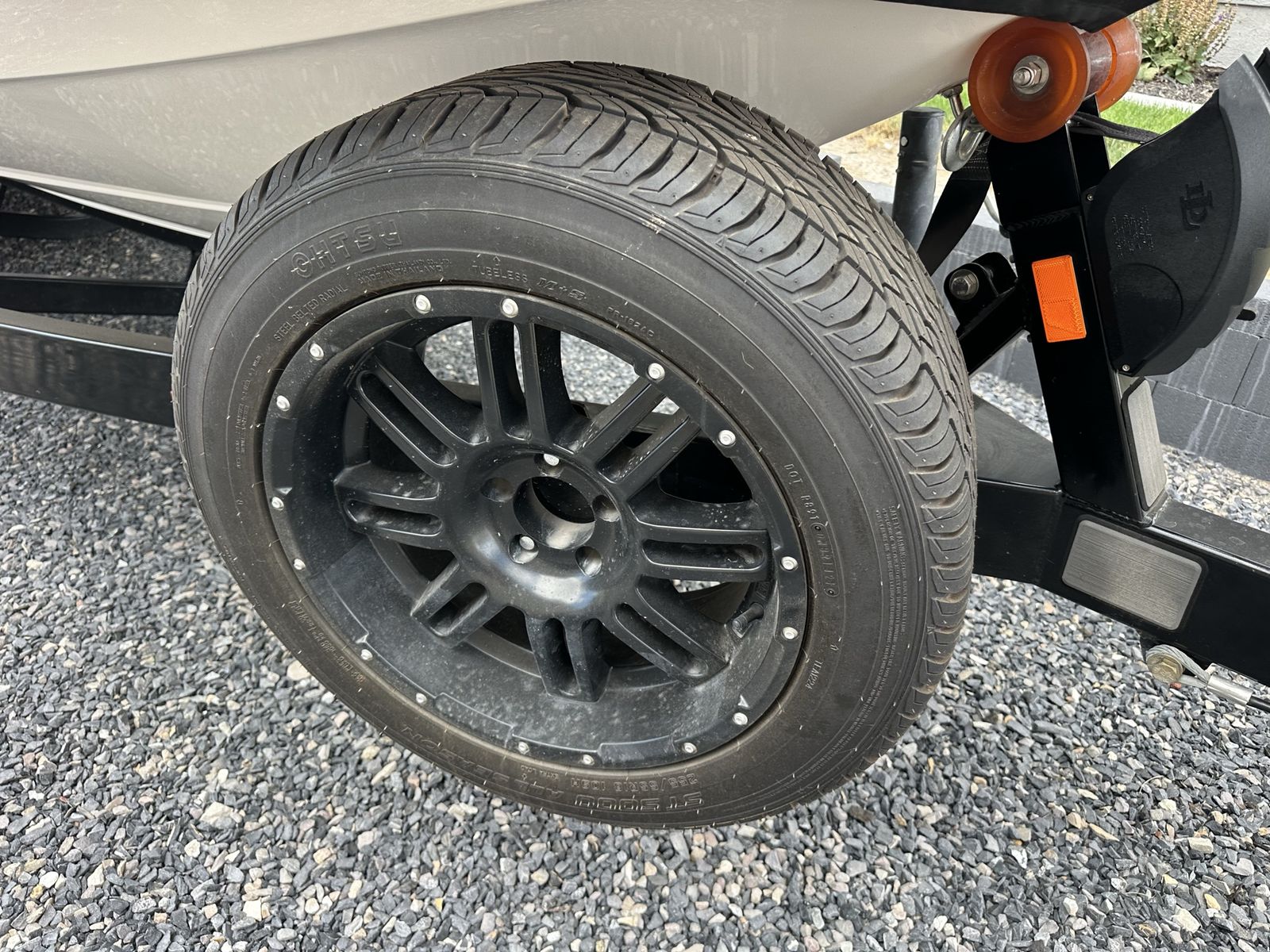 Main image 6