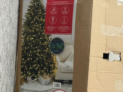 7.5 Foot Christmas Tree