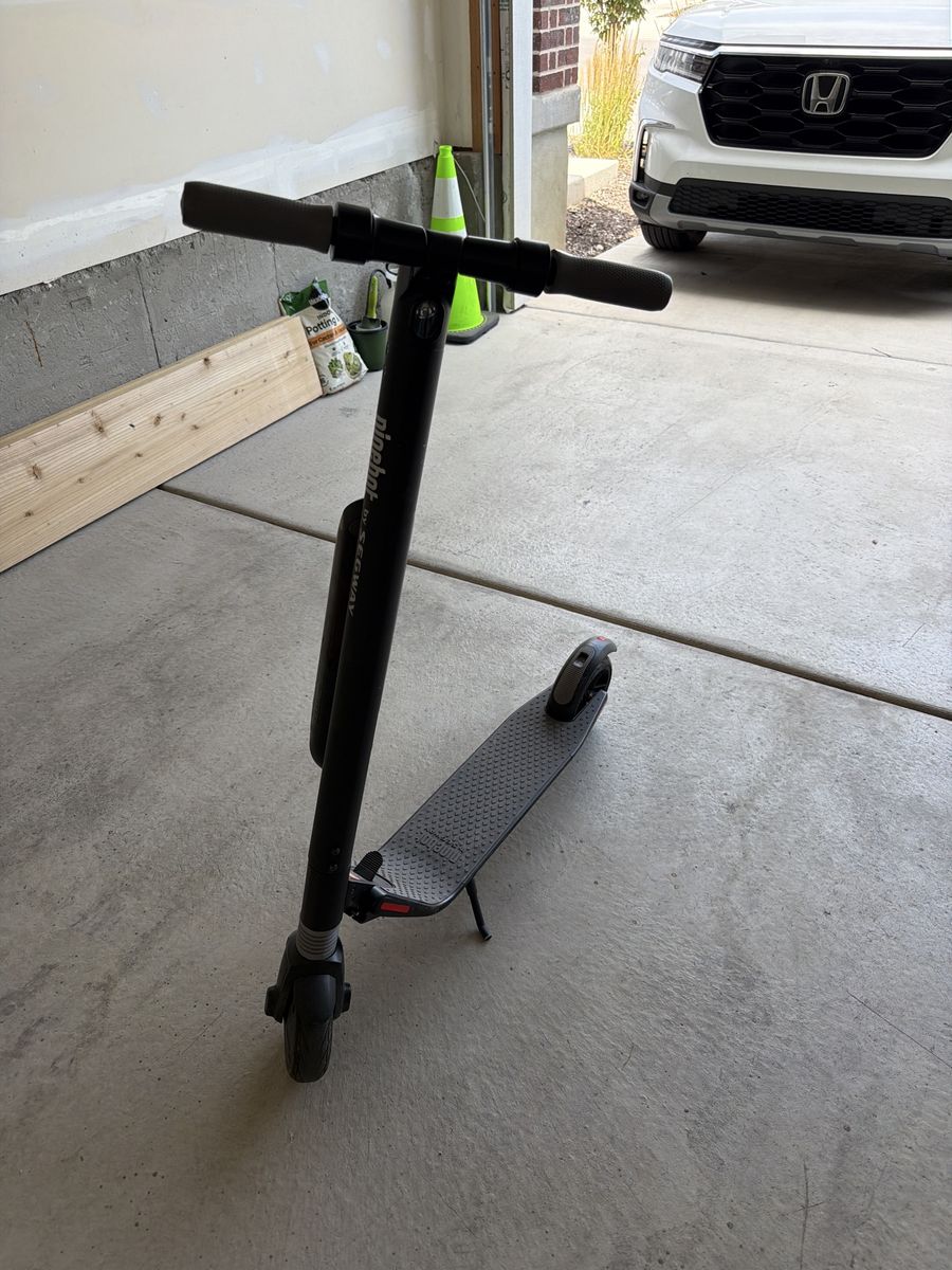 Segway Ninebot Kickscooter Electric Scooter Black with long range battery