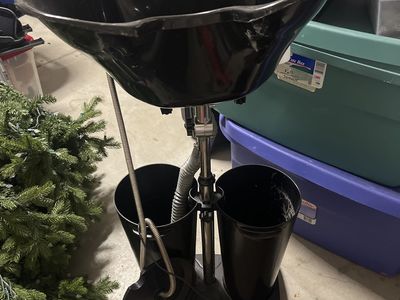 Portable salon sink, pedal powered