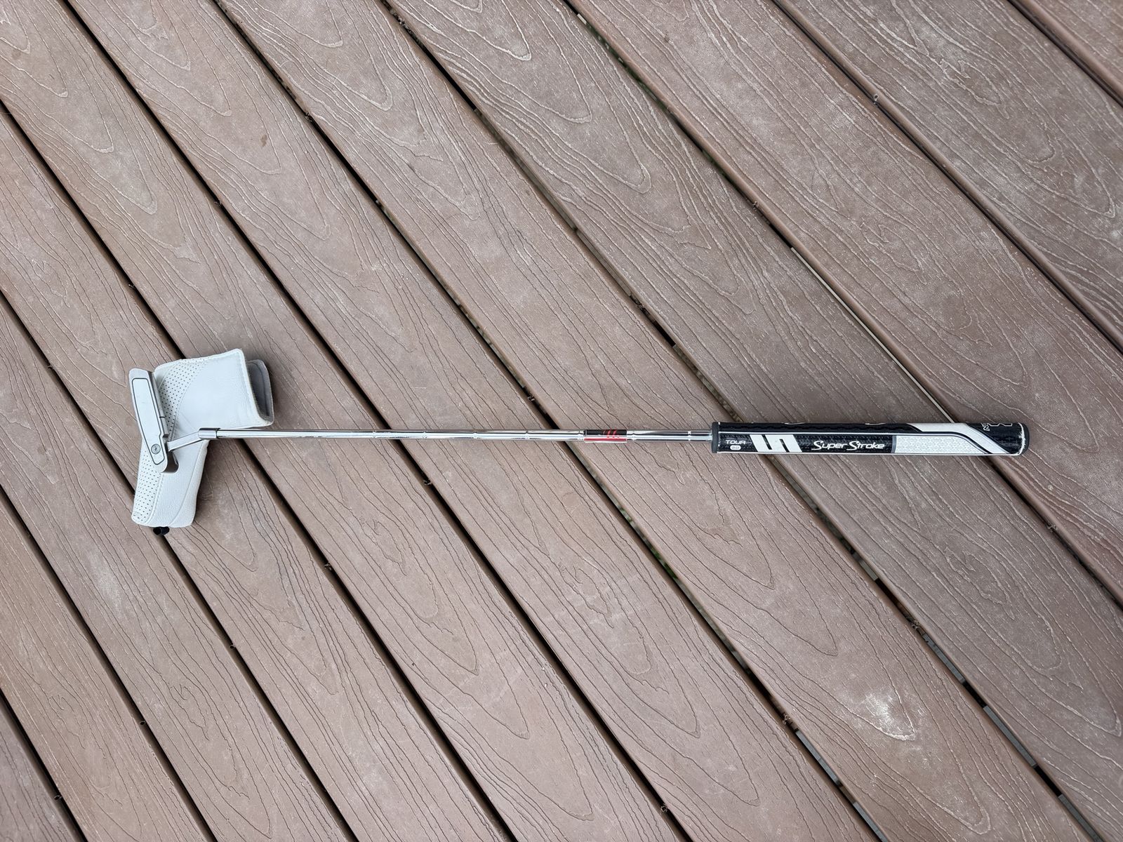Odyssey White Hot Putter, 33”