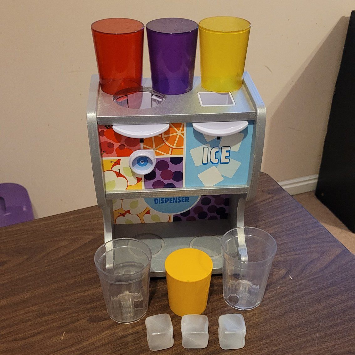 Melissa and Doug Drink Dispenser