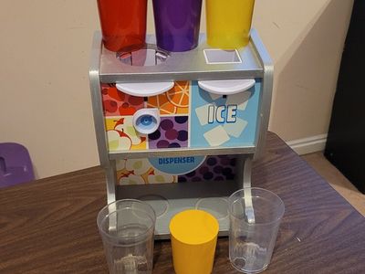 Melissa and Doug Drink Dispenser