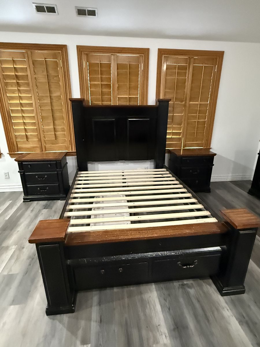 Queen bed set