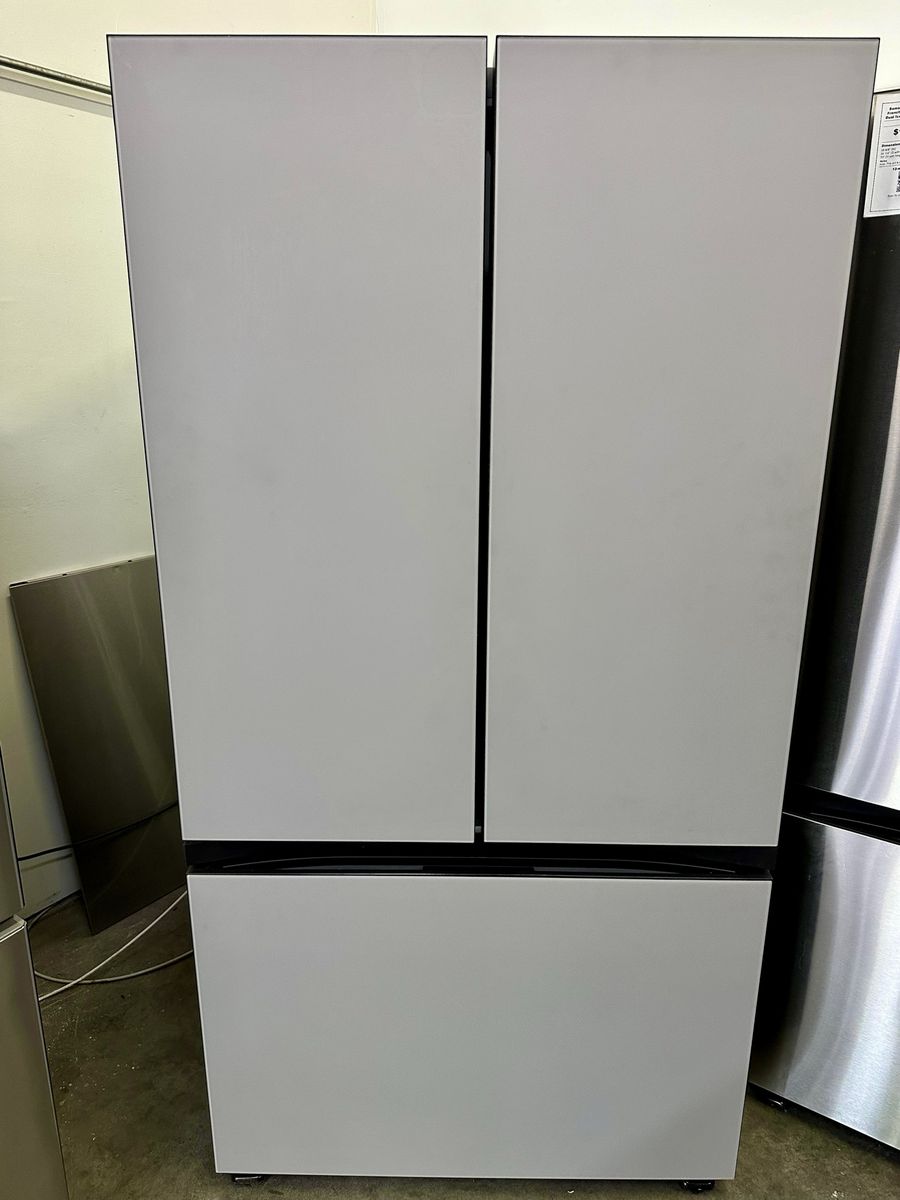Samsung BESPOKE 30 cu. ft. French Door Refrigerator - Gray Matte Glass