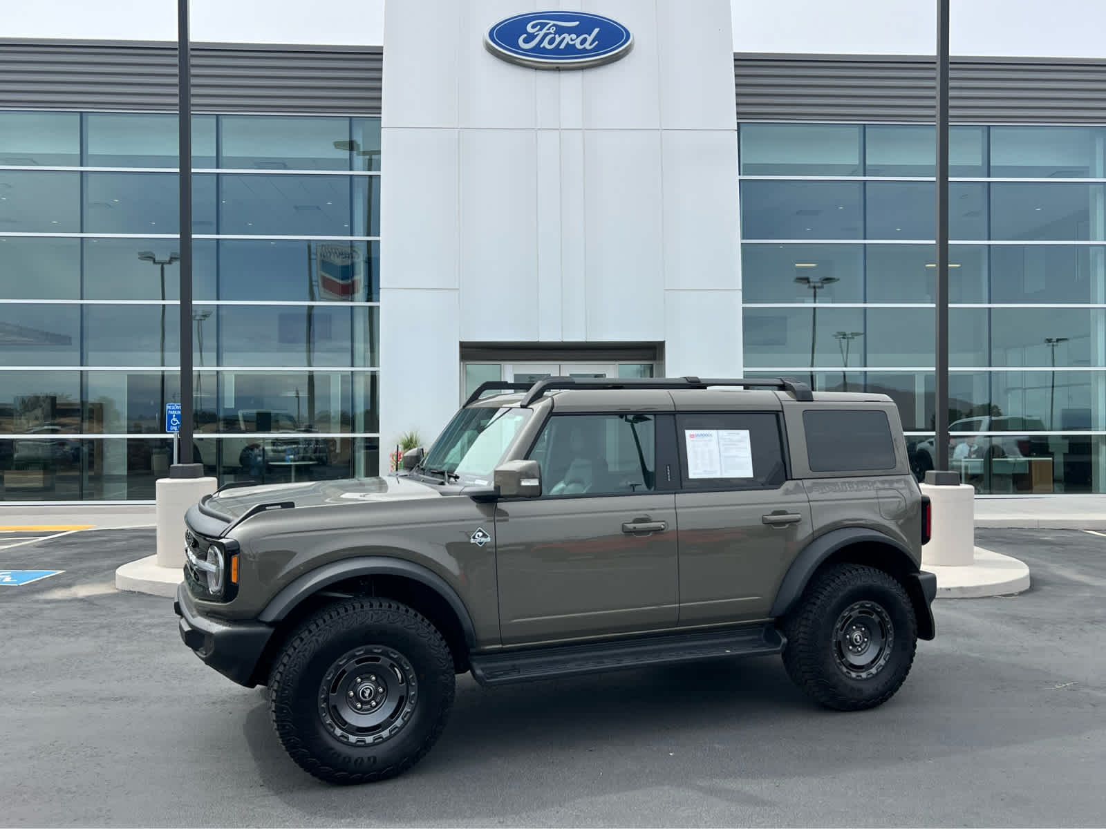 2025 Ford Bronco Outer Banks