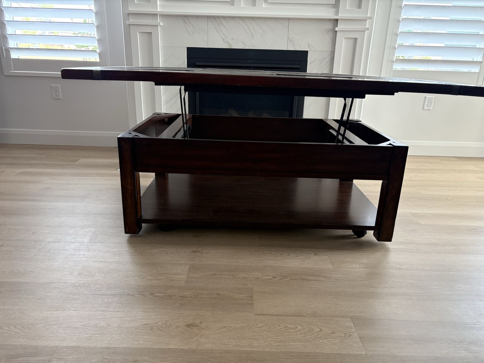 Main image 3