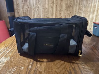 Sherpa Delta Airlines Medium Pet Carrier