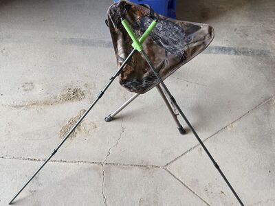 Coyote Setup Chair/Sticks/Decoy