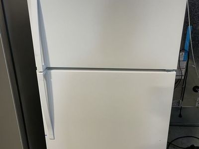 New Maytag 21 cu. ft.Top Freezer Refrigerator