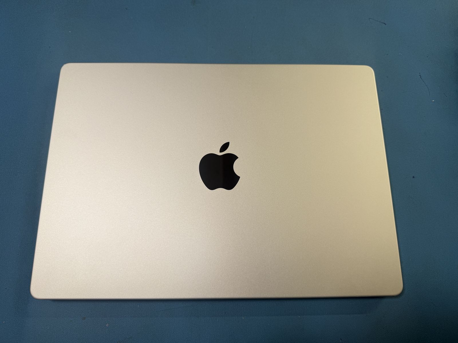 2023 MacBook Pro 14" m3 Pro, 18gb, 500gb, with Warranty!!