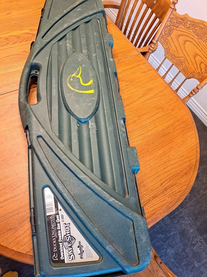 Oversize Double Gun Case Hard case Ducks Unlimited Shotgun Rifle 53" x 16 1/2"