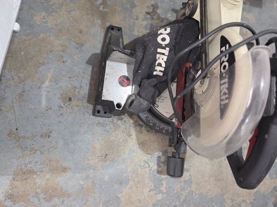 Pro-Tech 7207 10" Compound Miter Saw 13.0A, 120V - Used Power Tool for Crosscuts, Miters