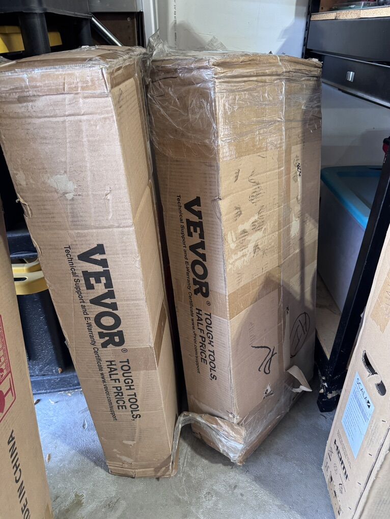 VEVOR 32” Black Aluminum Deck Balusters NEW