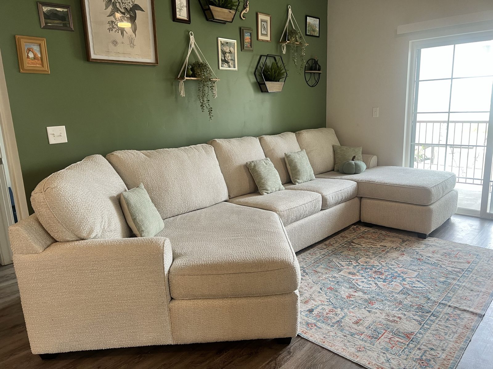 Light Beige Sectional Sofa With Chaise & Cuddler