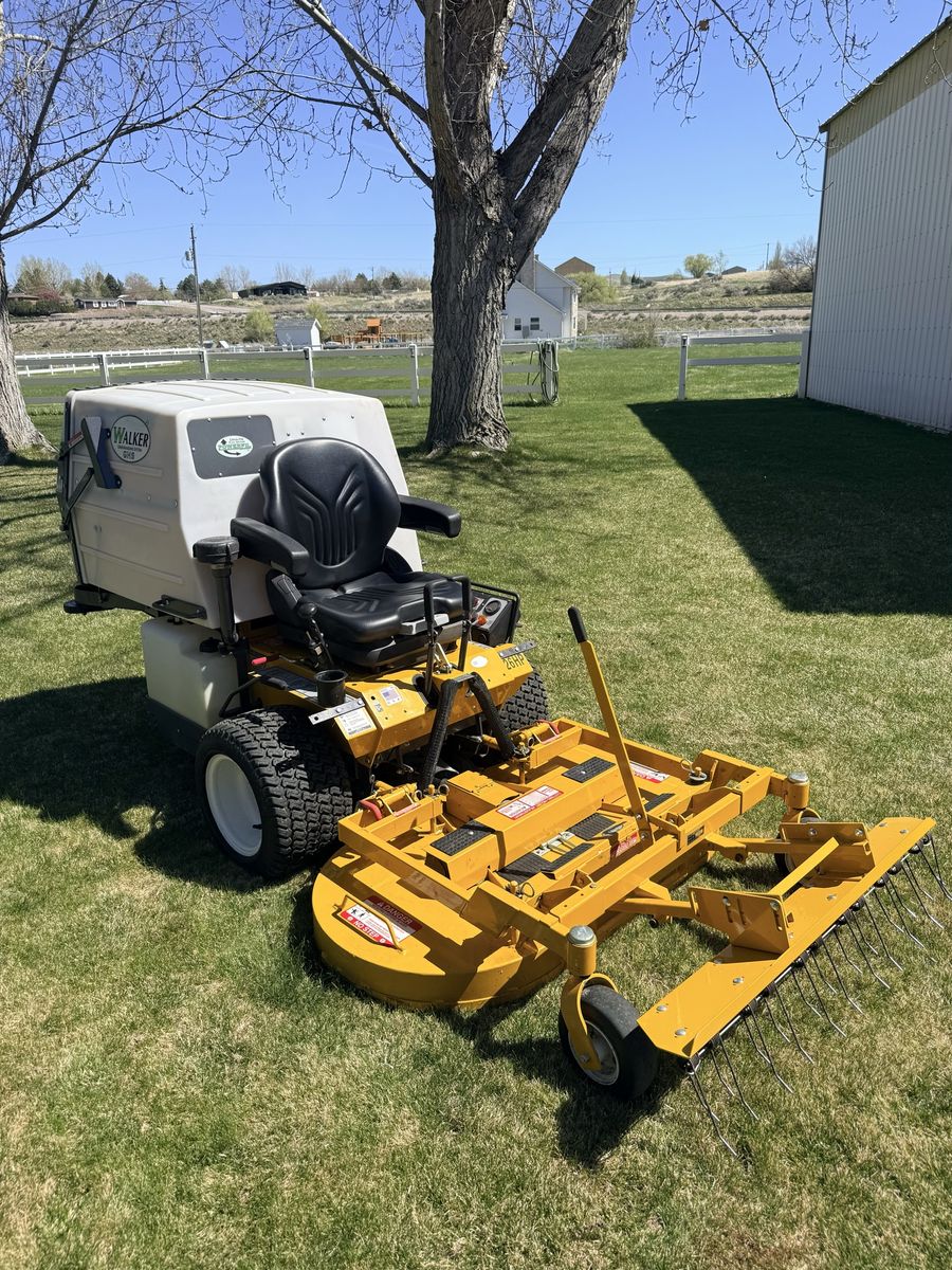 Walker GHS Mower WITH 48" Deck