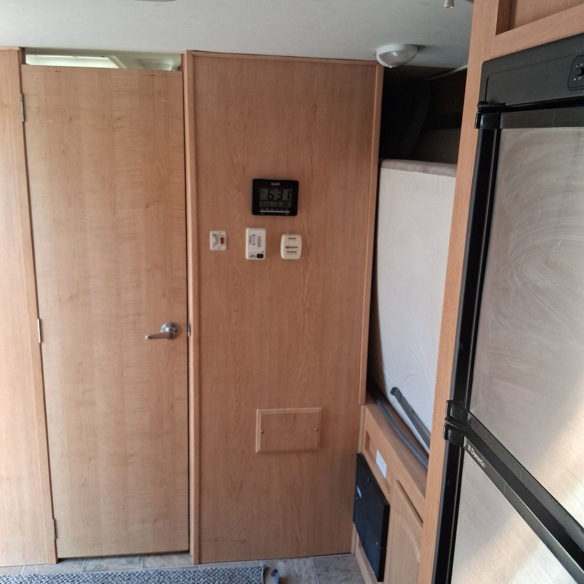 Main image 13