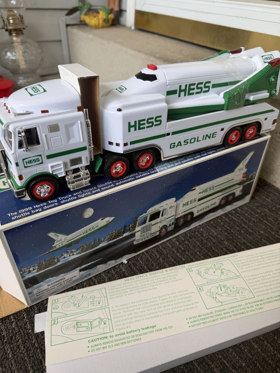 1999 Hess Toy Truck and Space Shuttle with Satellite - Lights and Sound, Original Box, Collectible