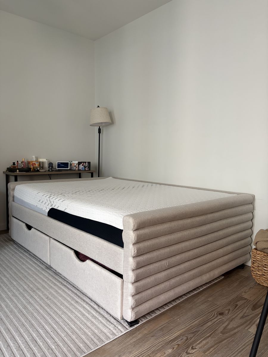 Full Size Daybed + Nectar Mattress
