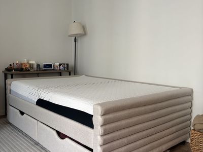 Full Size Daybed + Nectar Mattress